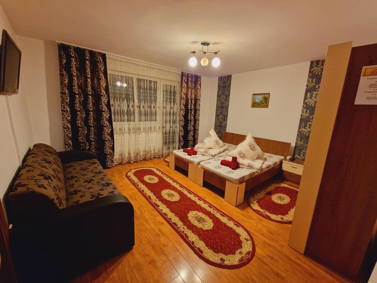 Pensiunea Adriana Vadu Izei Exterior foto